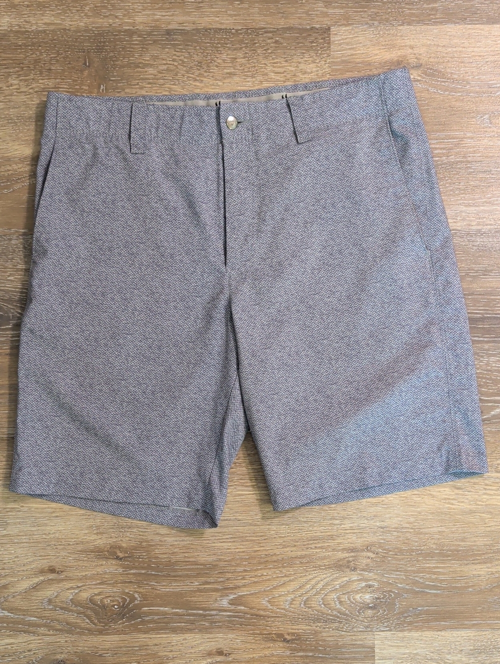Callaway 5 Pocket Flat Front Micro-Pattern Golf Shorts in Heather Gray